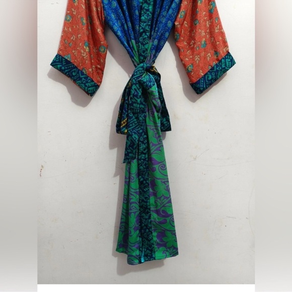 Kimono From Upcycled Silk Saris One size - Picture 6 of 9